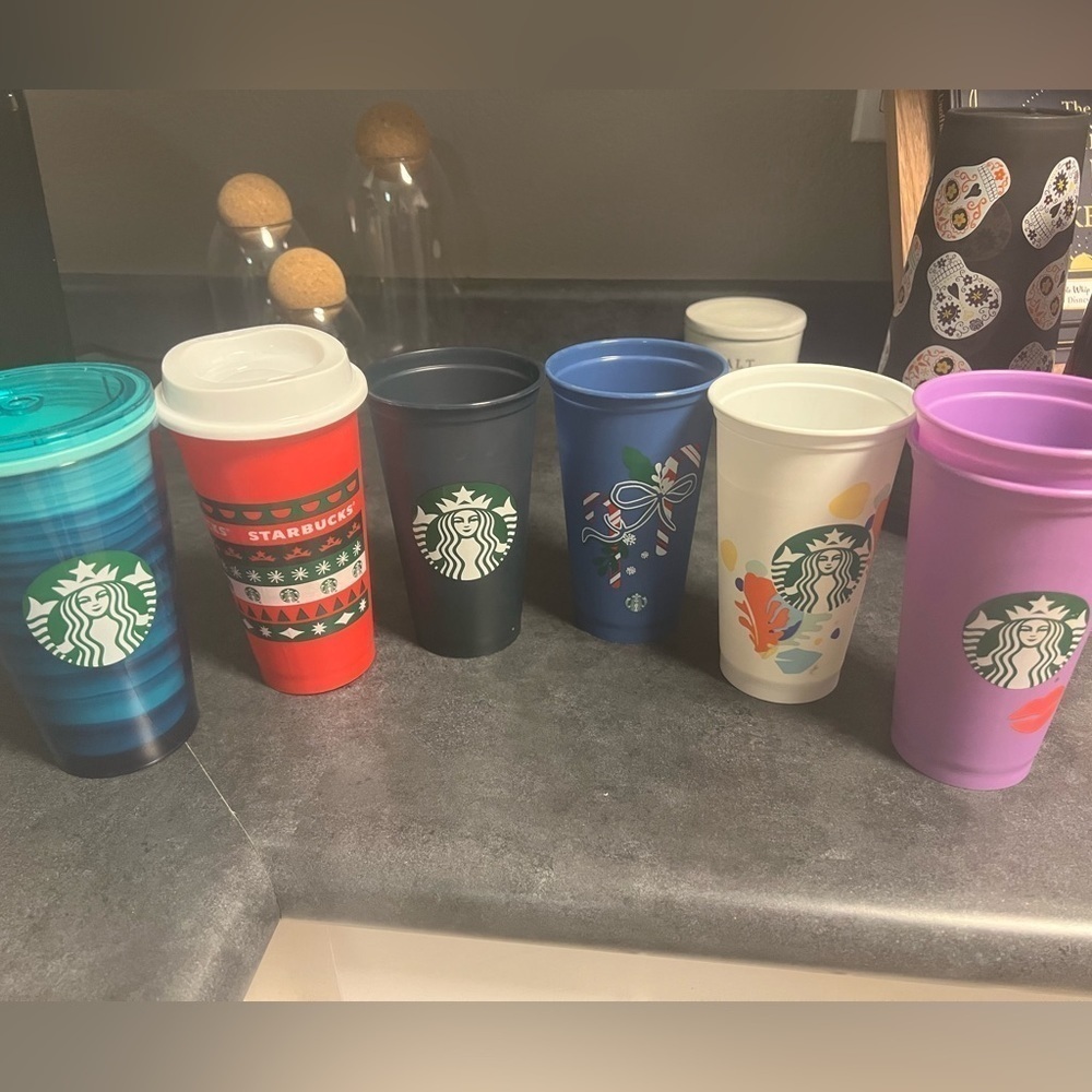 Bundle of STARBUCKS CUPS (7)